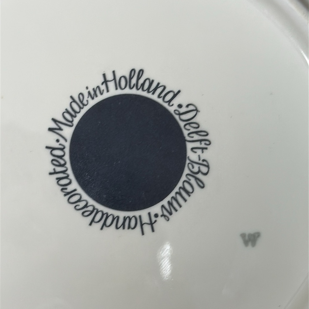 ROYAL DELFT Delft-Blauw Hand Decorated Plate - Picture 7 of 8